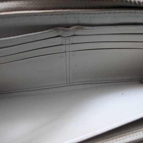 Coach Wallet - Picture 4 of 8